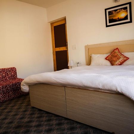 Yangphel Guest House Leh Exterior photo