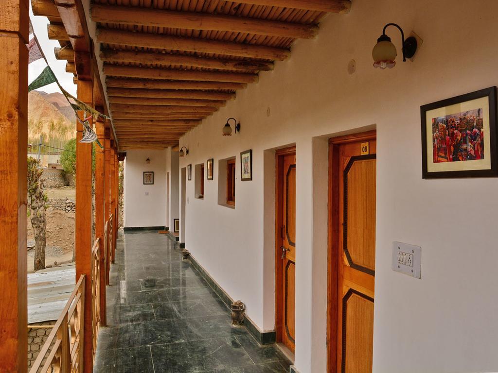 Yangphel Guest House Leh Exterior photo